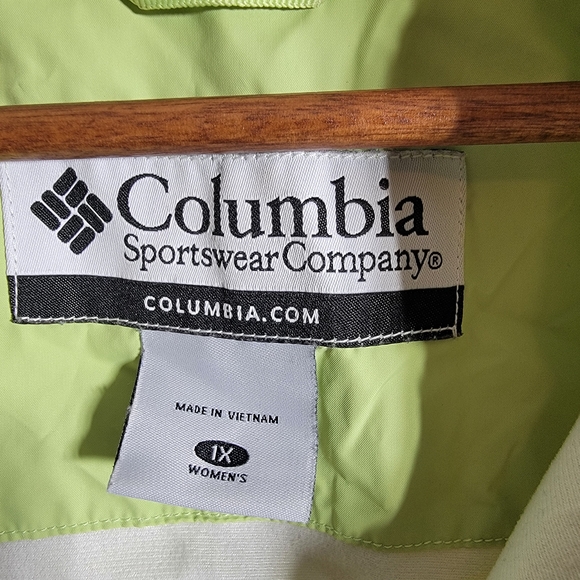 Women's Lime and Yellow Outdoor Raincoat - Picture 2 of 6